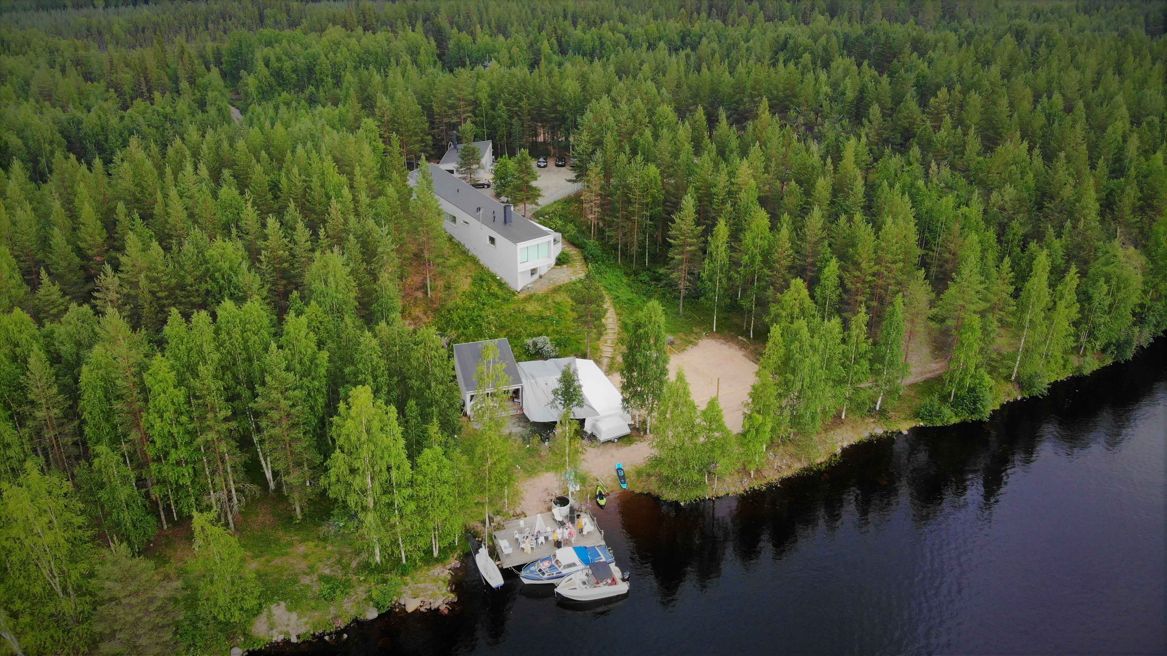 Villa Wiima is located in privacy of Lappish wilderness.